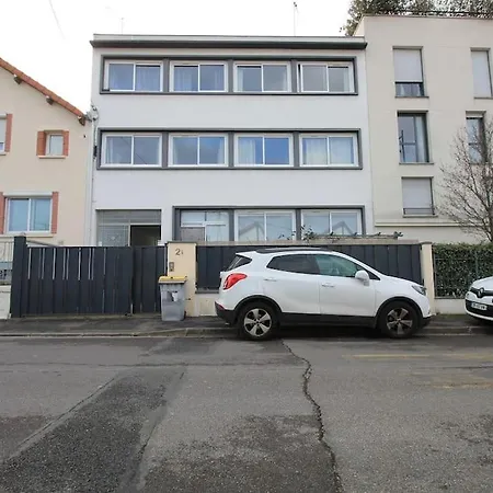 Parking Rue Gratuit - 20 Pour Cent Sur Escale-marne,fr - De 1 A 10 Personnes - Vue Panoramique, Lave Linge, 10mn Metro 8, Rer A - Garde A Bagage Gratuite 24-7 - 2eme Etage * Maisons-Alfort