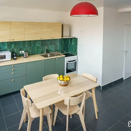 Parking Rue Gratuit - 20 Pour Cent Sur Escale-marne,fr - De 1 A 10 Personnes - Vue Panoramique, Lave Linge, 10mn Metro 8, Rer A - Garde A Bagage Gratuite 24-7 - 2eme Etage Maisons-Alfort