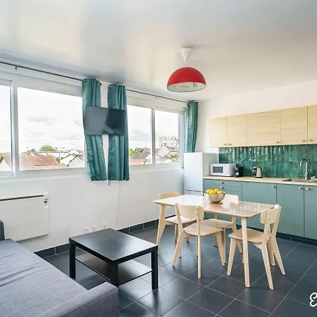 Parking Rue Gratuit - 20 Pour Cent Sur Escale-marne,fr - De 1 A 10 Personnes - Vue Panoramique, Lave Linge, 10mn Metro 8, Rer A - Garde A Bagage Gratuite 24-7 - 2eme Etage Maisons-Alfort
