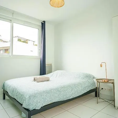 Apartment Parking Rue Gratuit - 20 Pour Cent Sur Escale-marne,fr - De 1 A 10 Personnes - Vue Panoramique, Lave Linge, 10mn Metro 8, Rer A - Garde A Bagage Gratuite 24-7 - 2eme Etage
