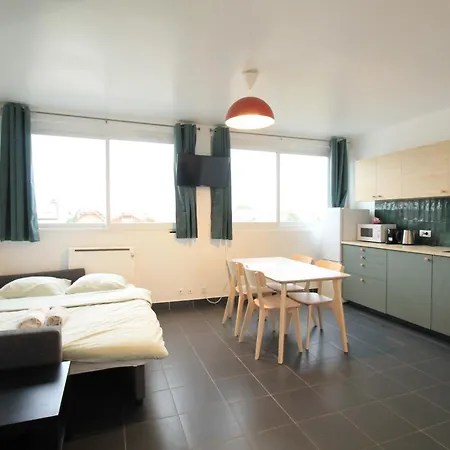Escale-marne Fr - 202 - Free Parking - Free Luggage Storage - Equipped - Linen Included - Washing Machine - 10mn Walk Metro 8 - Rer A - Panoramic View - From 1 To 14 Guests Appartement Maisons-Alfort