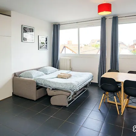 Parking Rue Gratuit - 20 Pour Cent Sur Escale-marne,fr - De 1 A 10 Personnes - Vue Panoramique, Lave Linge, 10mn Metro 8, Rer A - Garde A Bagage Gratuite 24-7 - 2eme Etage Apartment