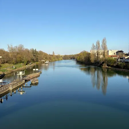 Parking Rue Gratuit - 20 Pour Cent Sur Escale-marne,fr - De 1 A 10 Personnes - Vue Panoramique, Lave Linge, 10mn Metro 8, Rer A - Garde A Bagage Gratuite 24-7 - 2eme Etage Maisons-Alfort