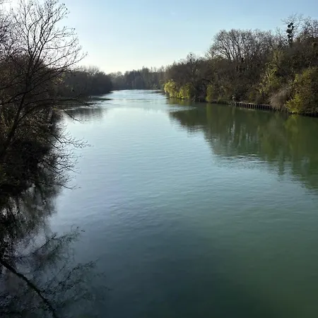 Escale-marne Fr - 202 - Free Parking - Free Luggage Storage - Equipped - Linen Included - Washing Machine - 10mn Walk Metro 8 - Rer A - Panoramic View - From 1 To 14 Guests Appartement Maisons-Alfort