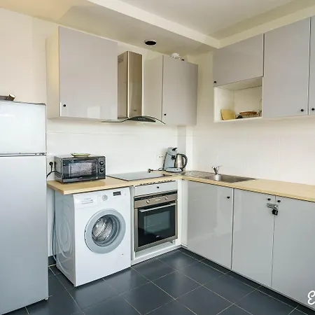 Daire Escale-marne Fr - 202 - Free Parking - Free Luggage Storage - Equipped - Linen Included - Washing Machine - 10mn Walk Metro 8 - Rer A - Panoramic View - From 1 To 18 Guests